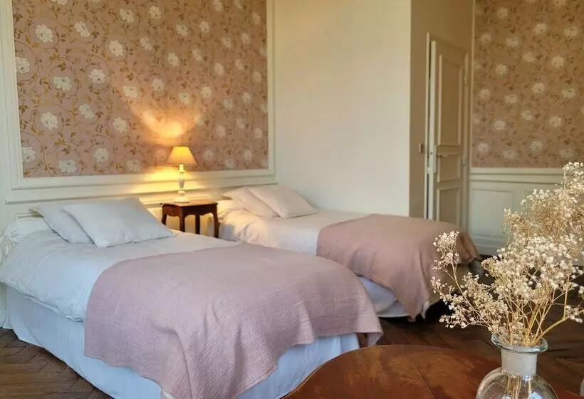 Aamiaismajoitus (B&B) Domaine Des Longrais