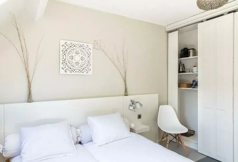 Hotelli Room Villa 1913