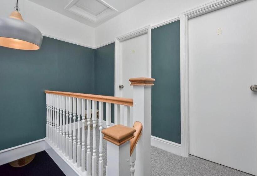 ペンション Cuckoo Rooms