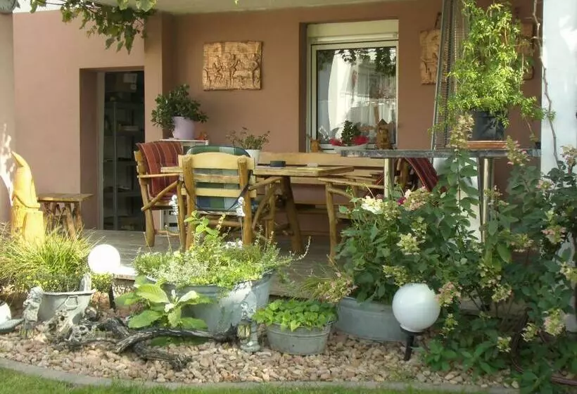 Majatalo Ferienwohnung Am Brunnen