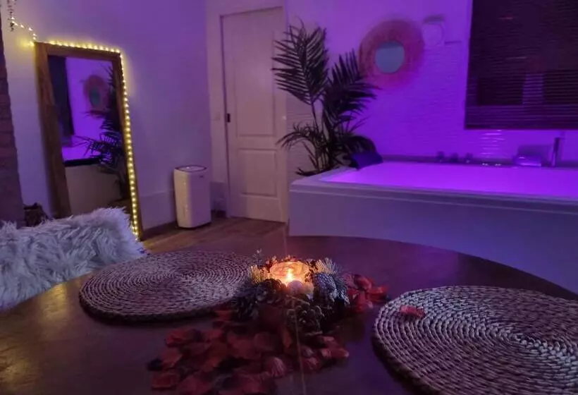 ペンション L évasion Romantique Suite De Charme Avec Spa Privé à 20min De Paris Et Au Calme En Lisière De La Fo