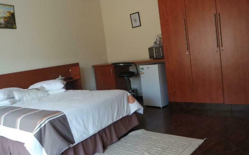 Majatalo Sano Guesthouse