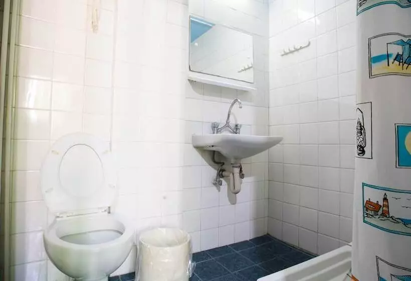 Athens International Youth Hotel And Hostel