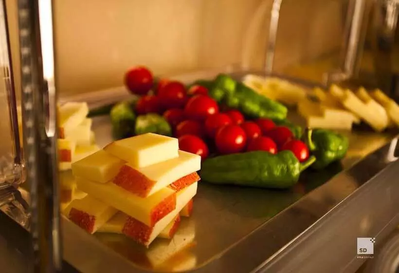 בית מלון כפרי Aldrovandi Residence City Suites