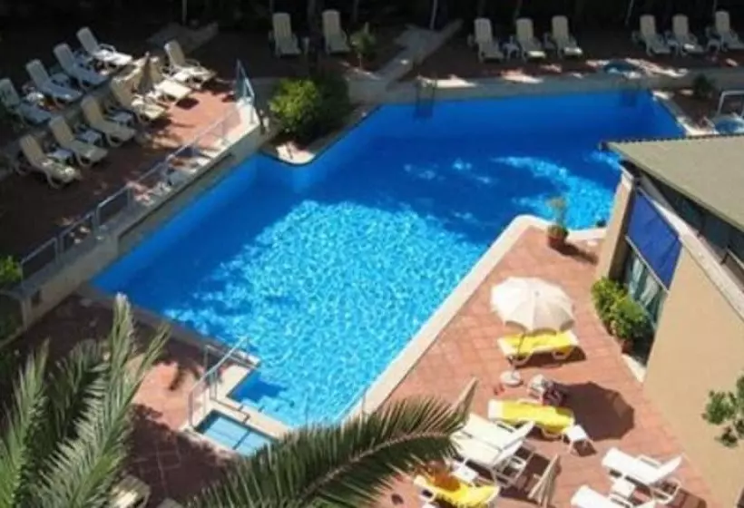 בית מלון כפרי Aldrovandi Residence City Suites