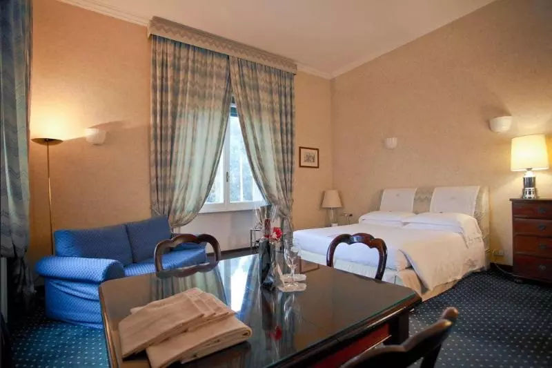 בית מלון כפרי Aldrovandi Residence City Suites