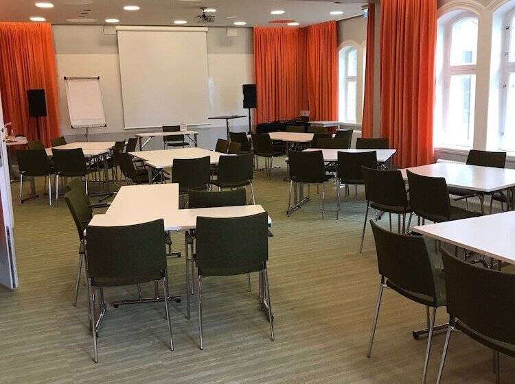 هتل Hehrne Kök & Konferens