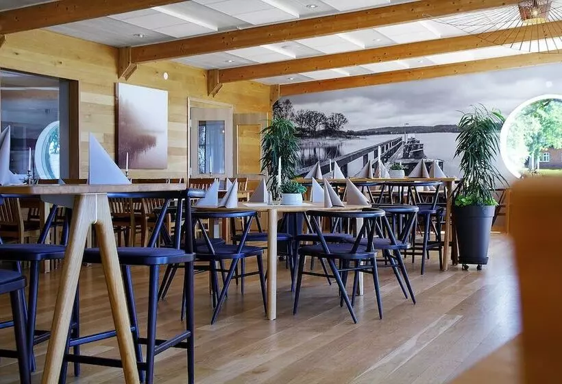 Отель Hehrne Kök & Konferens