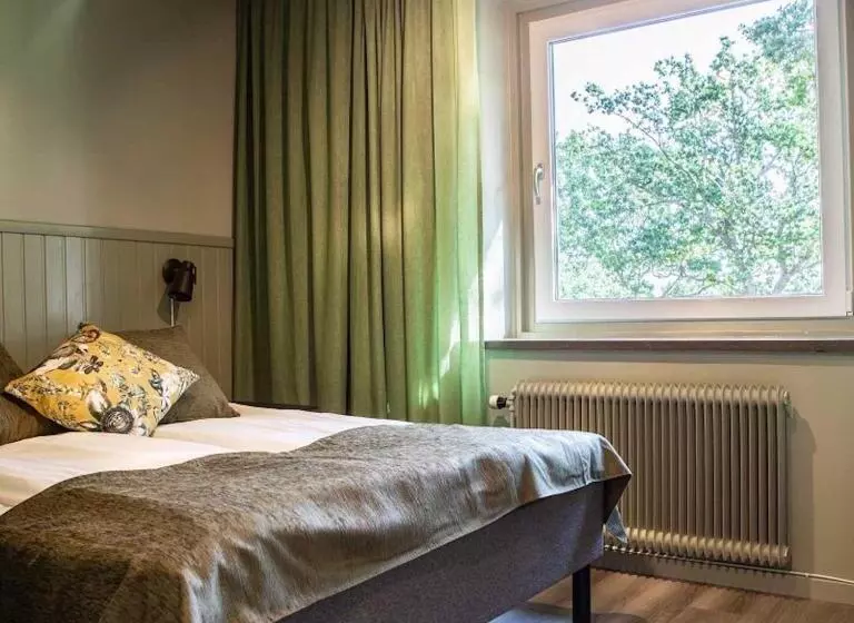 Отель Hehrne Kök & Konferens