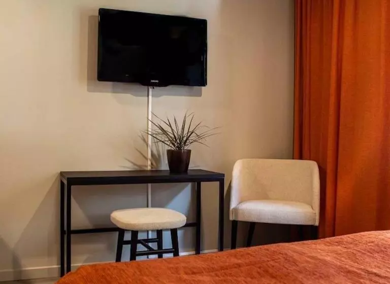 Отель Hehrne Kök & Konferens