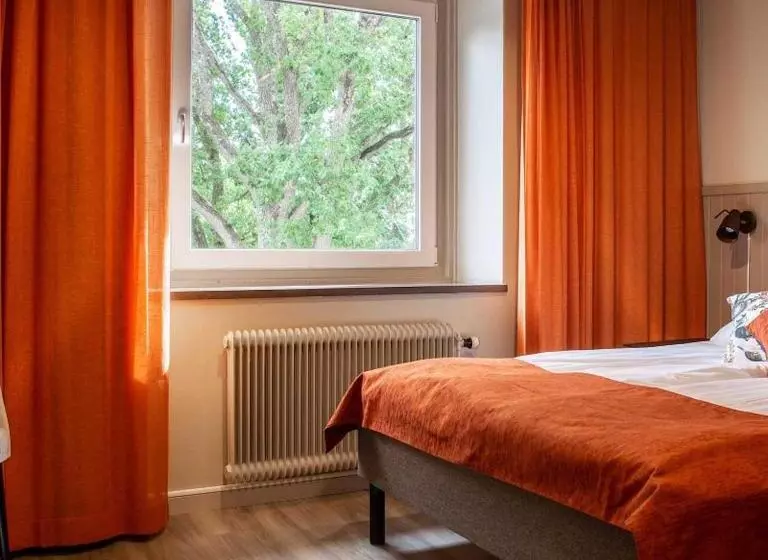 Отель Hehrne Kök & Konferens