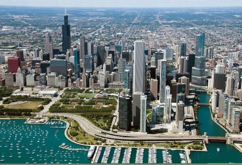 Radisson Blu Aqua Hotel, Chicago