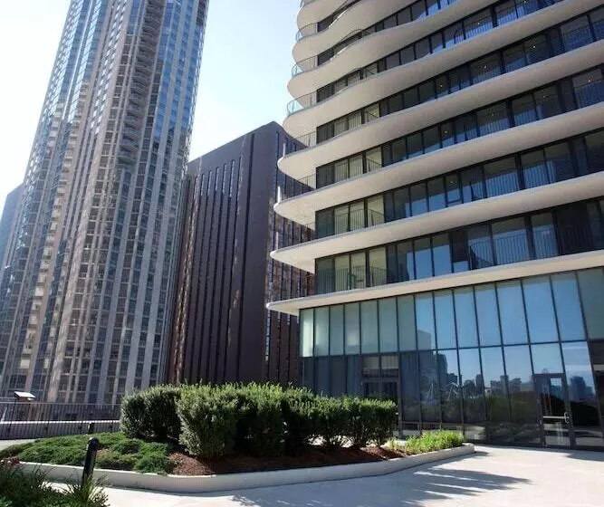 Radisson Blu Aqua Hotel, Chicago