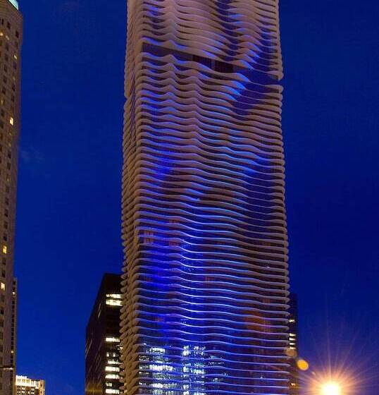 Radisson Blu Aqua Hotel, Chicago