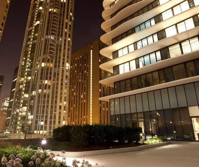 Radisson Blu Aqua Hotel, Chicago