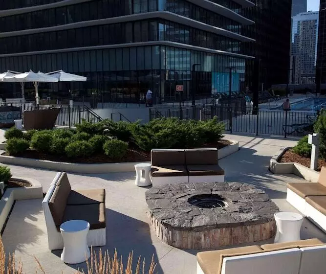 Radisson Blu Aqua Hotel, Chicago