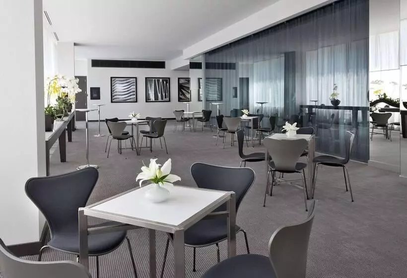 Radisson Blu Aqua Hotel, Chicago