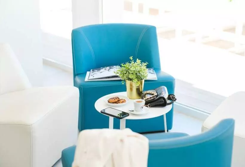 בית מלון כפרי Triton Beach