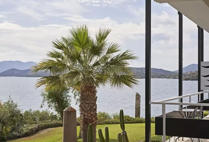 هتل Xenia Poros Image