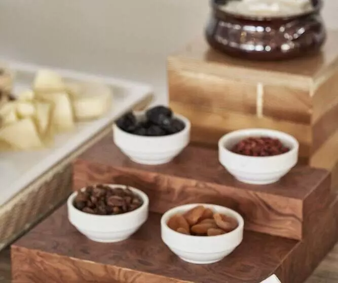 هتل Xenia Poros Image