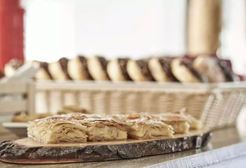 هتل Xenia Poros Image