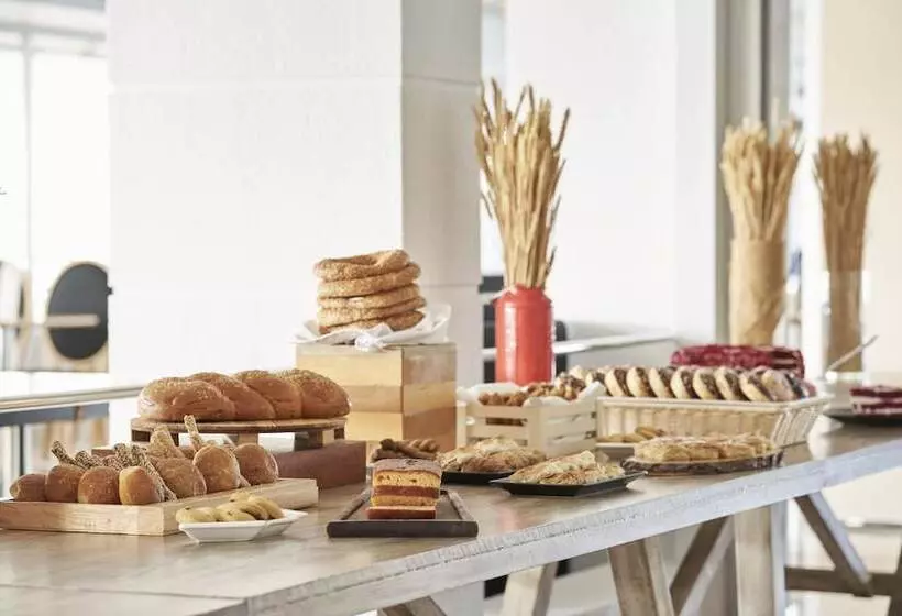 هتل Xenia Poros Image