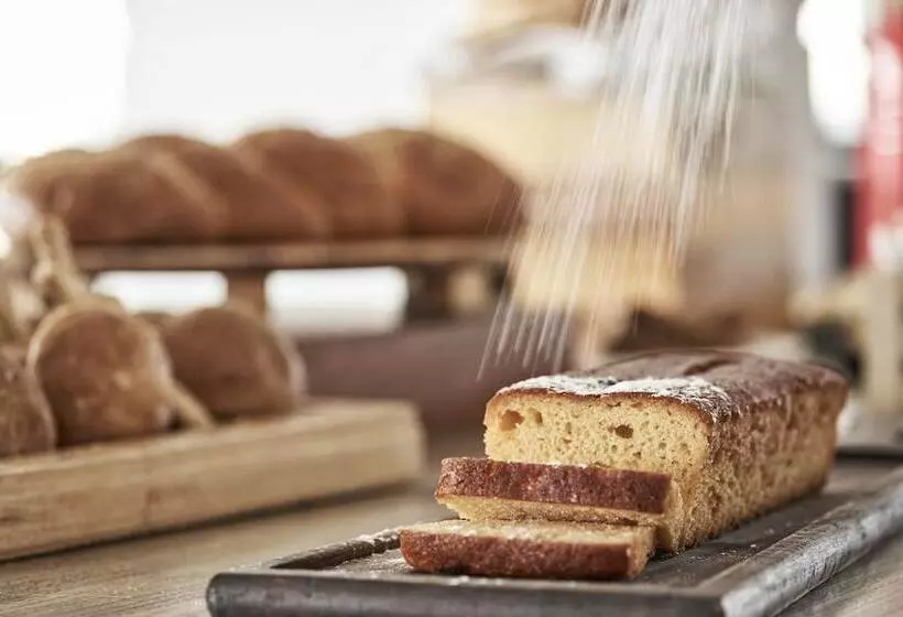 هتل Xenia Poros Image