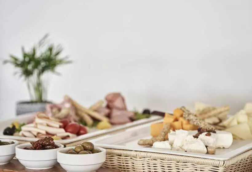 هتل Xenia Poros Image