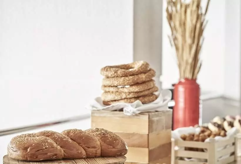 هتل Xenia Poros Image