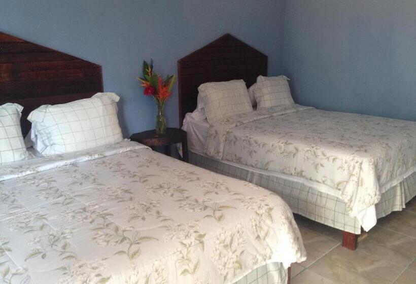 La Delphina Bed And Breakfast Bar And Grill