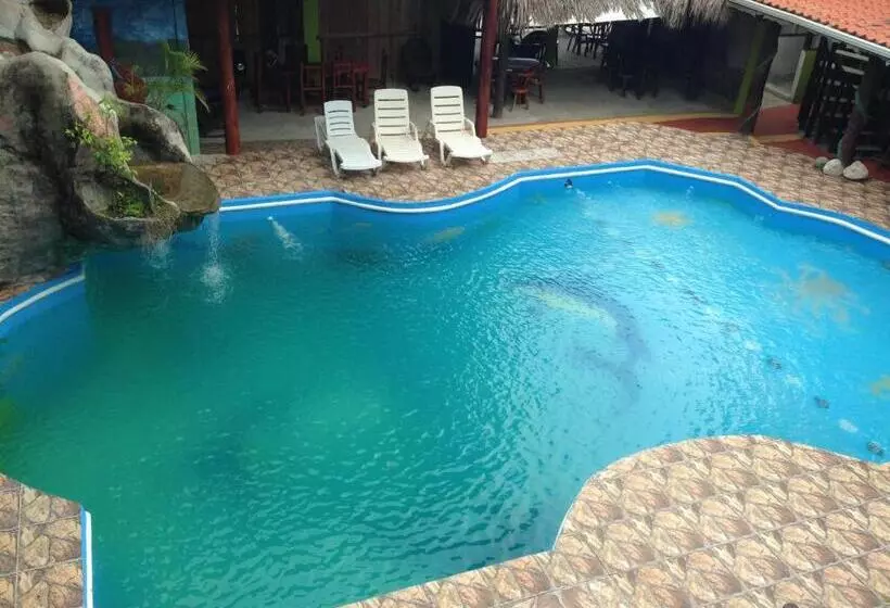 La Delphina Bed And Breakfast Bar And Grill