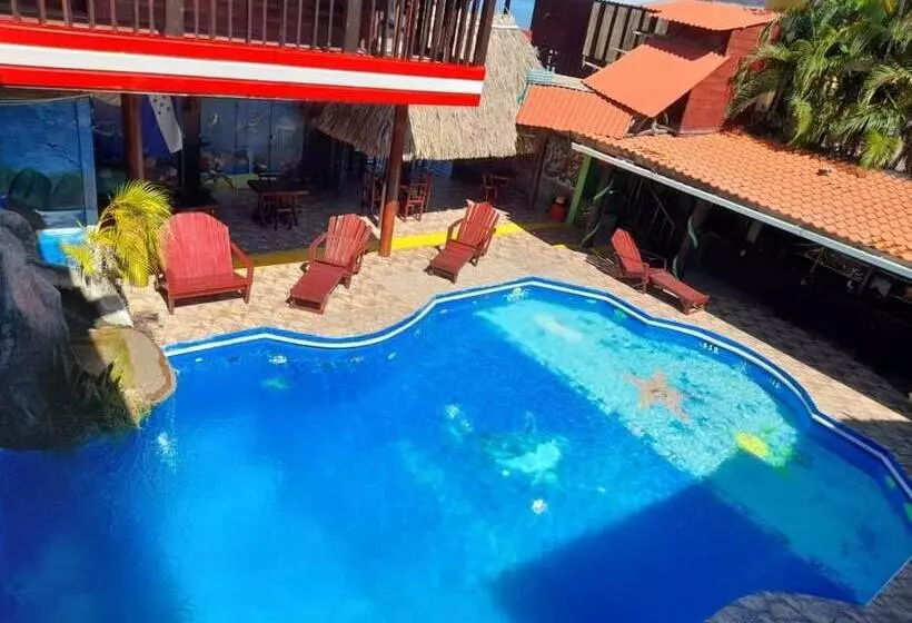 La Delphina Bed And Breakfast Bar And Grill