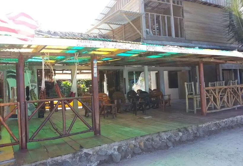 La Delphina Bed And Breakfast Bar And Grill