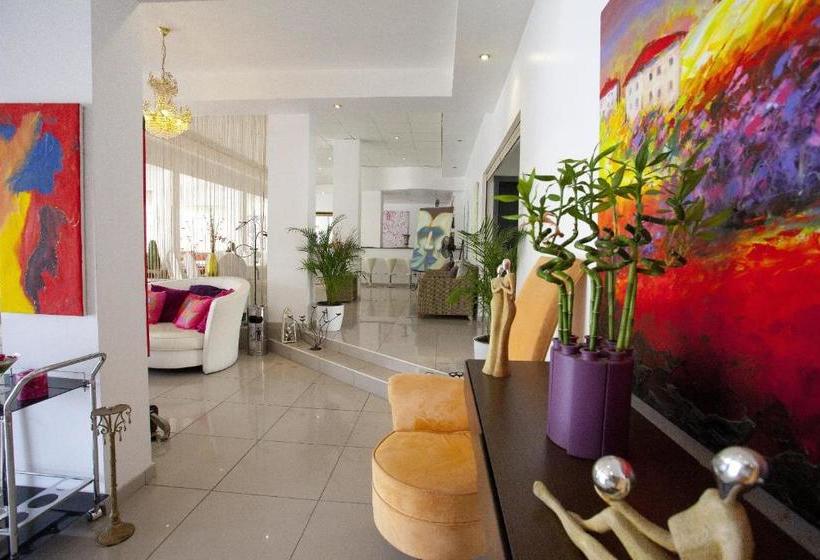 The Palms Hotel Apartments