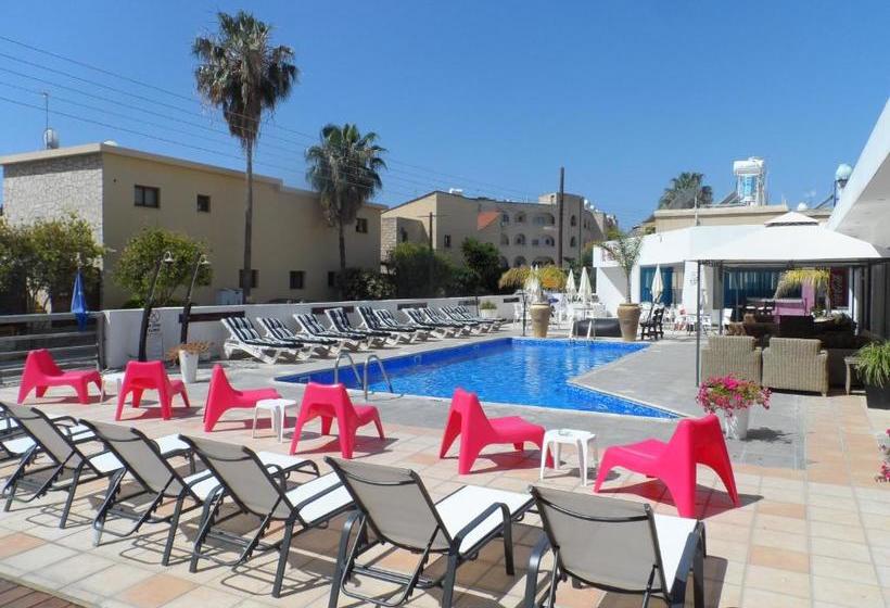 The Palms Hotel Apartments