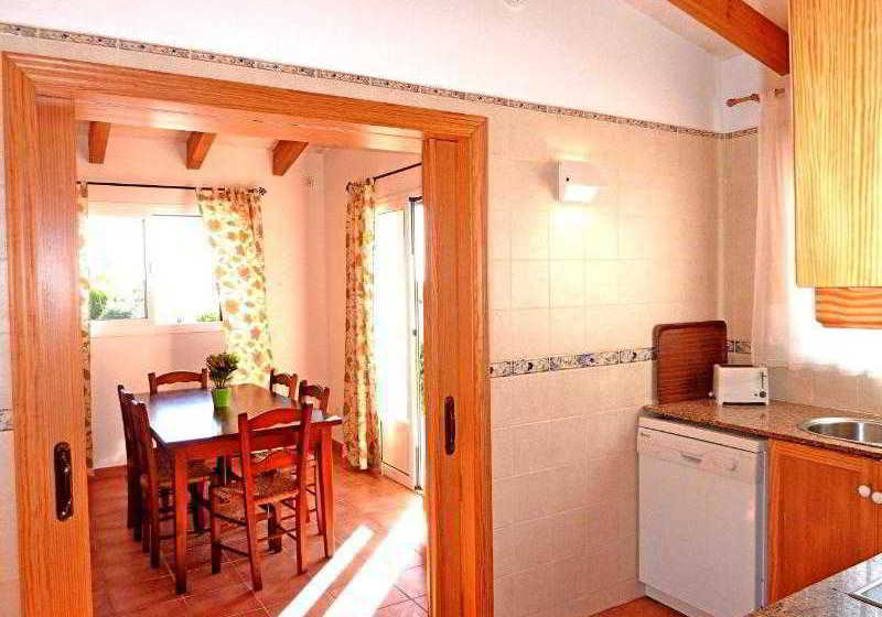 استراحتگاه Villas Menorca Sur