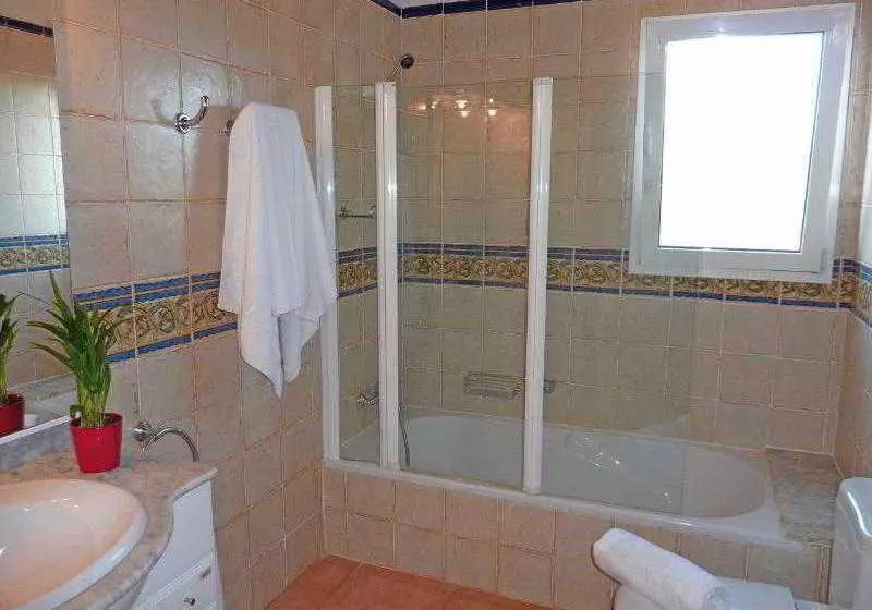 استراحتگاه Villas Menorca Sur