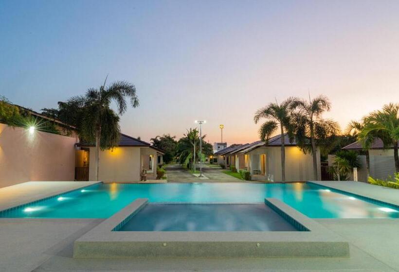 בית מלון כפרי Akard Private Villas Sattahip