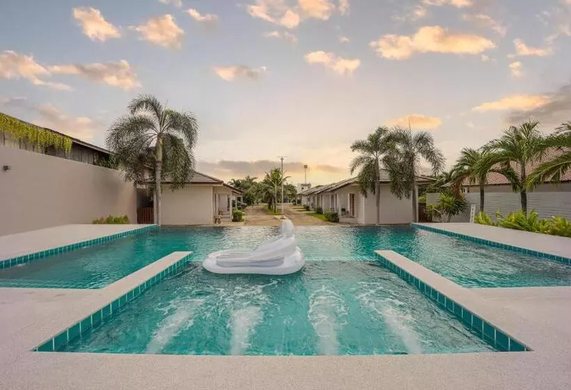 Hotelli Akard Private Villas Sattahip