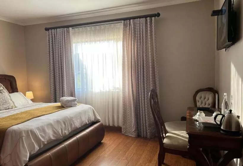 ペンション Kalashe Bed & Breakfast