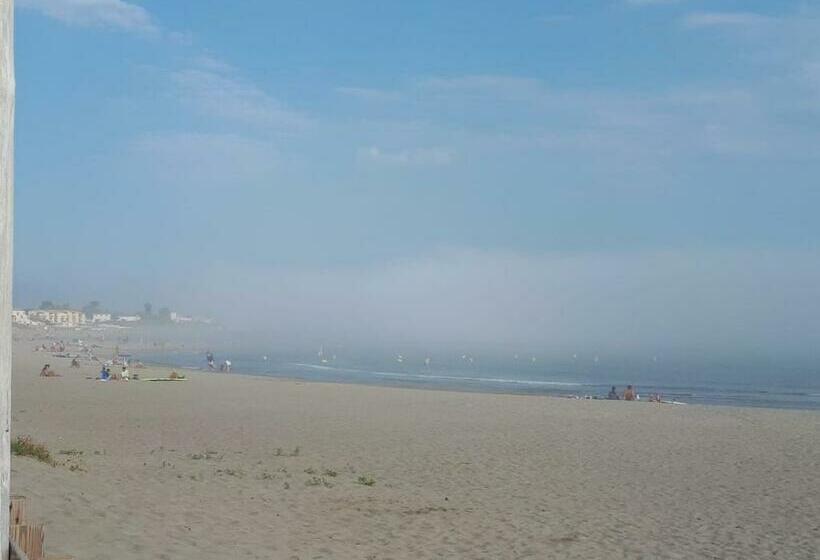 مبيت وإفطار Leo S Chambres D Hôte