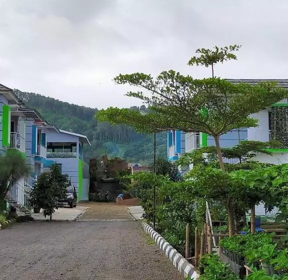 هتل Maulana Hills Syariah