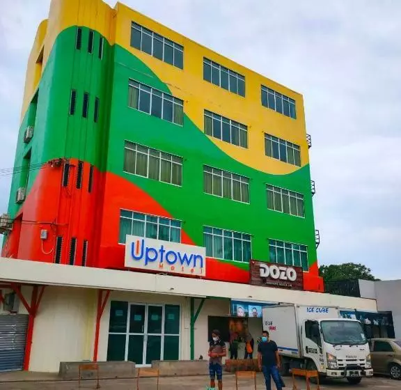 هتل Uptown