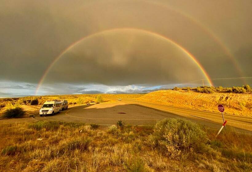 אתר נופש Navajo Peak Lodge