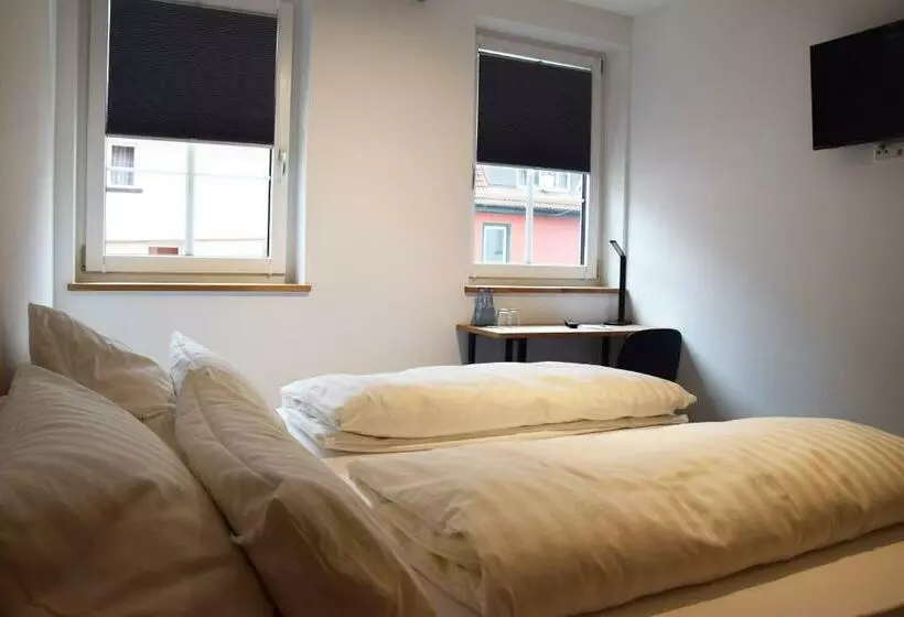 Aamiaismajoitus (B&B) Herberge Bärenschenke