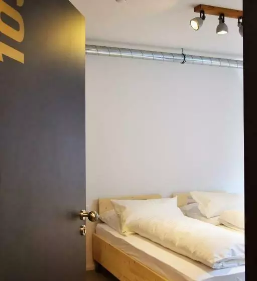 Aamiaismajoitus (B&B) Herberge Bärenschenke