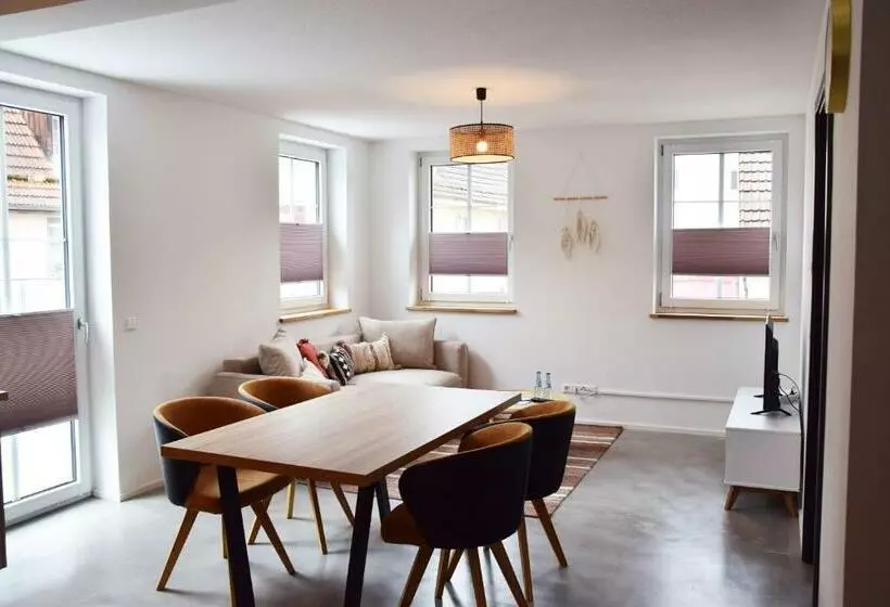 Aamiaismajoitus (B&B) Herberge Bärenschenke