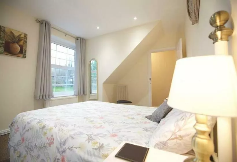 Trelaske Manor B&b