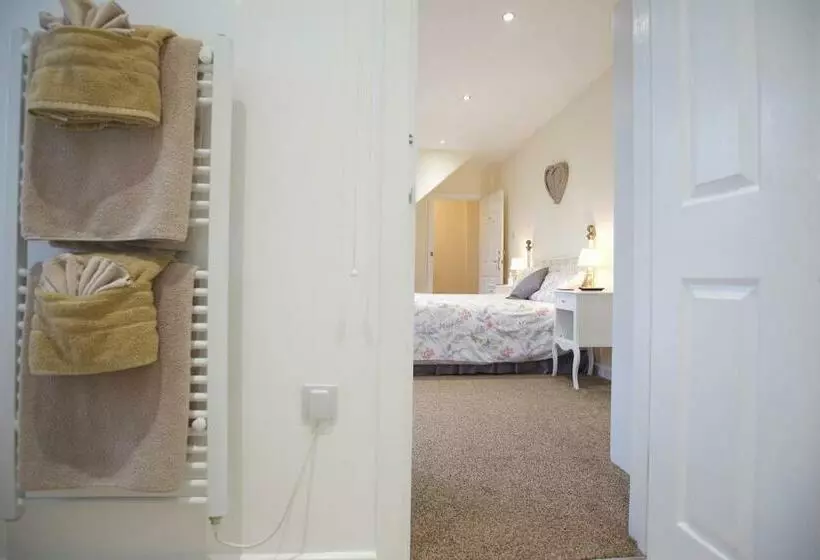 Trelaske Manor B&b