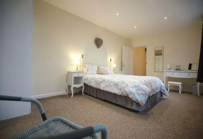 Trelaske Manor B&b